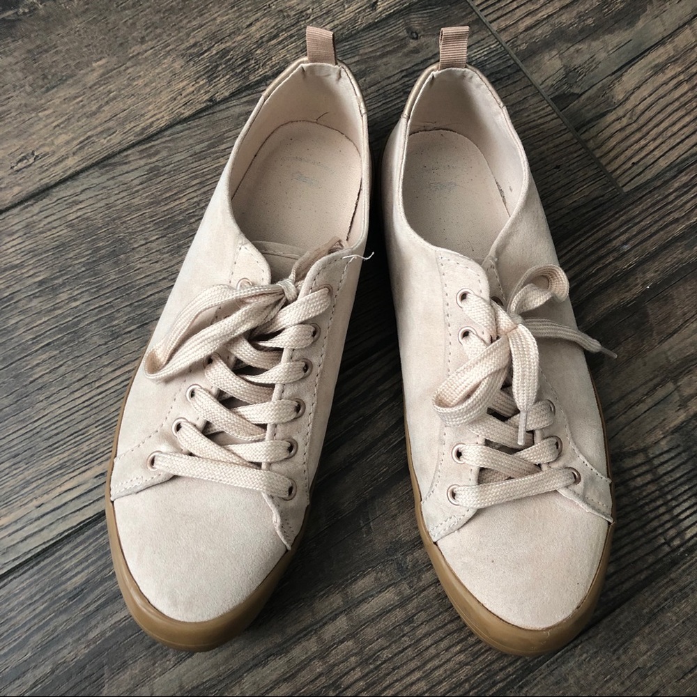 GAP Sneakers